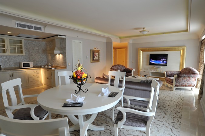 Deluxe Family Grand Suite Kara Manzaralı