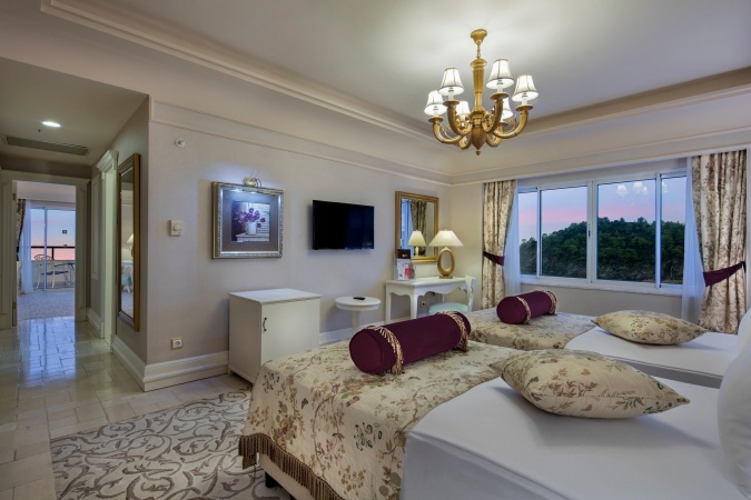 Deluxe Suite Family Odası