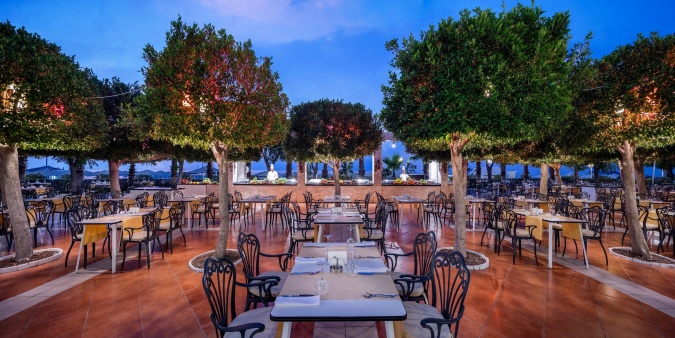 Main Restaurant Teras